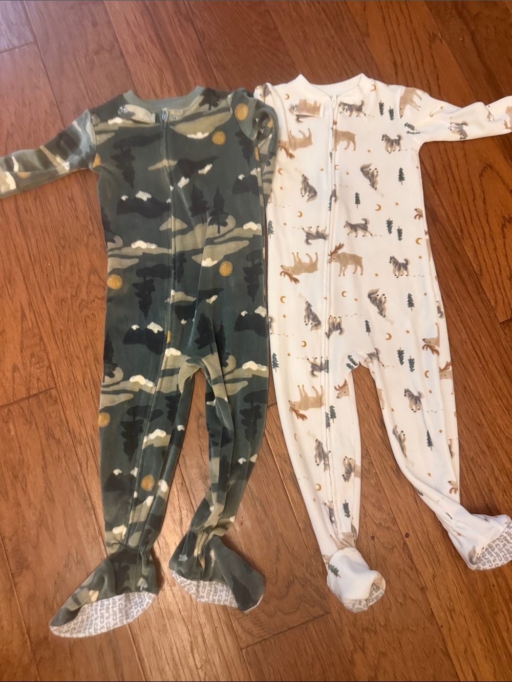 Carter’s Fleece Footies 2T